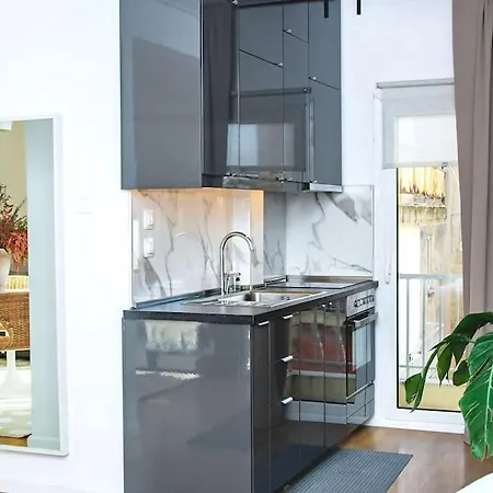 Shiny And Relaxing 5th Floor Daire Selanik